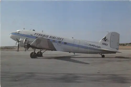 B71633 DC3 Pyramid Airlines N893 Flugzeug Avion England