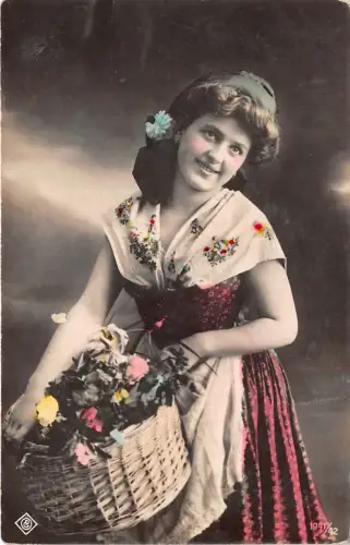 B39114 Famme avec Fleurs lady