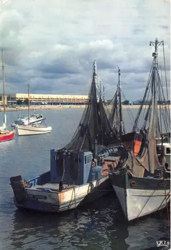 BF37492 royan france le port Boot Schiff Bateaux