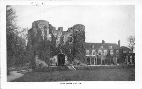 BF34592 Tonbridge Castle UK Front/Back Scan