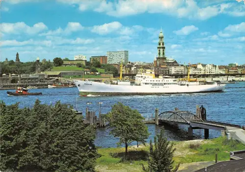 BR88442 Hamburger Hafen und St. Michel Kirche Deutschland Schiffsbateaux