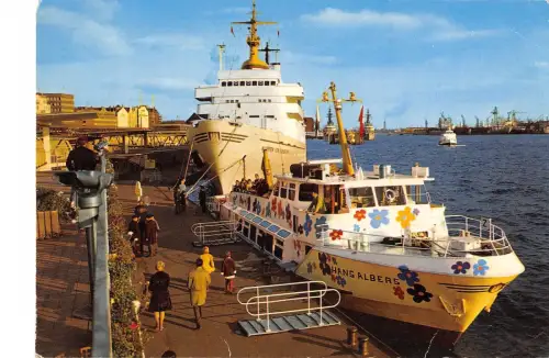 BR88460 hamburg st pauli landungsbrücken germany hans albers ship bateaux