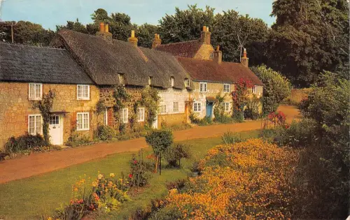 B104033 isle of wight street calbourne uk