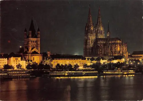 BT15318 Köln am rhein rheinufer mit dom und gross st martin Germany