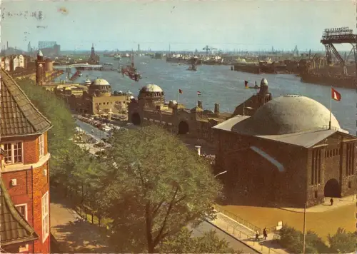 BT14393 Hamburg st paili landungsbrücken Germany