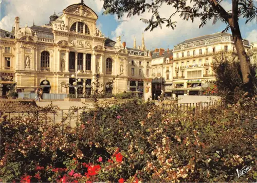 BT6288 Angers la place du ralliement et le theatre France