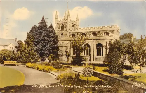 uk18095 st michaels church basingstoke uk