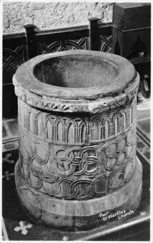 uk27892 schrift st martins church echtfoto uk