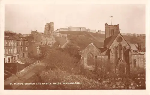 BR79355 St Mary s Kirche und Schlossmauern Scarborough Echtfoto UK