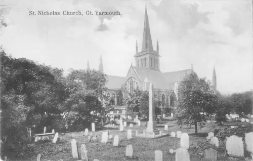 BR70148 st nicholas church gt yarmouth uk