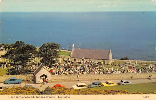 uk9205 open air service st tudnos church llandudno wales uk