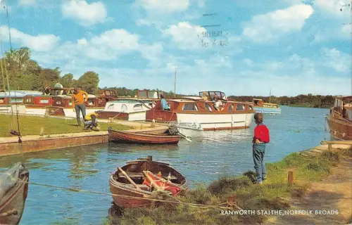 B103431 ranworth staithe norfolk broads ship bateaux uk