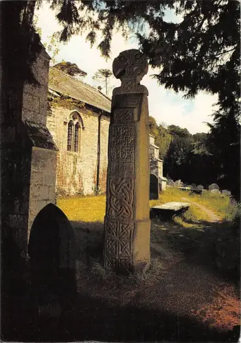 BR82502 Keltenkreuz die Kirche St. Brynach Nevern Wales