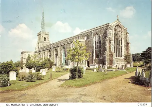 BR90022 st margaret s church loweroft uk