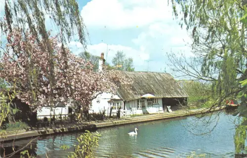 B104226 das Schiff Marsworth UK