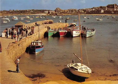 BR75615 St Mary s Old Quay Ship Bateaux Isles of Scilly UK