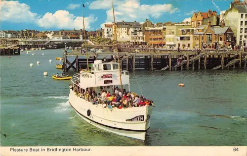 B101172 Sportboot im Hafen von Bridlington Schiff Bateaux UK 14x9cm