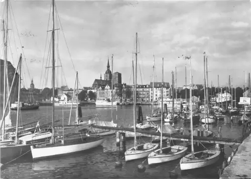 BG21606 Schiffsbateaux Stralsund hafen Germany CPSM 14,5x9cm