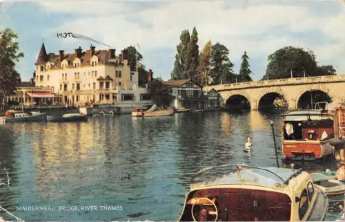 BR77396 Maidenhead Bridge River Themse Schiff Bateaux UK