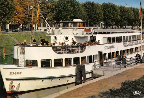 BR56782 Tourisme fluvial a Strasbourg STR 657 F Schiffsbateaux