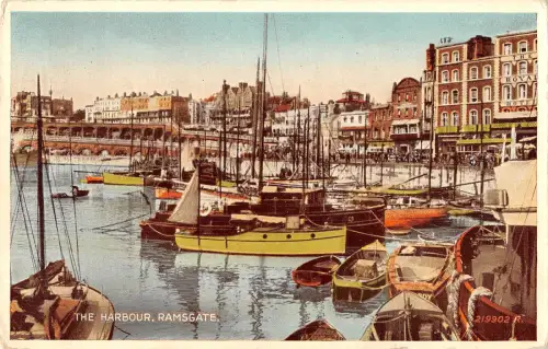uk13139 the harbour ramsgate uk