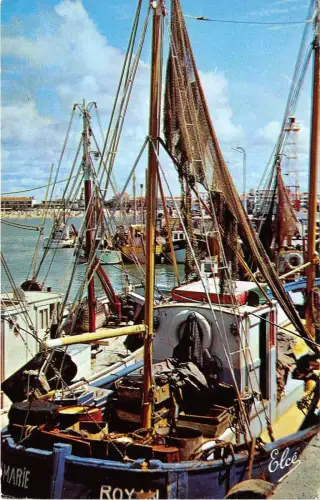 BR9193 Royan Le port Front de Mer Schiff bateaux france