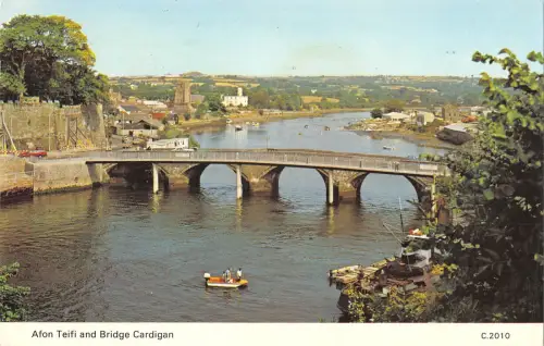uk7026 afon teifi and cardigan bridge wales uk