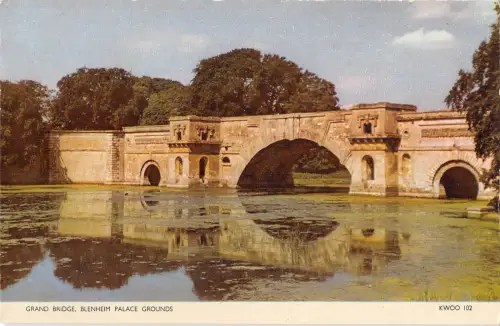 uk19908 grand bridge ground blenheim palace uk