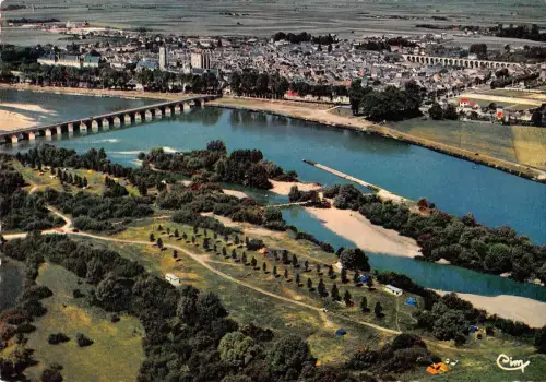 BR54642 Beaugency vue aerienne pont sur la loire france