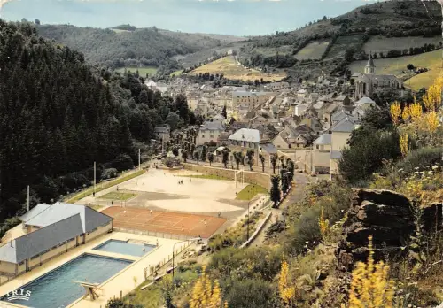 Br56622 Chaudes Aigues la piscine vue generale tennisfeld terrain de tennis