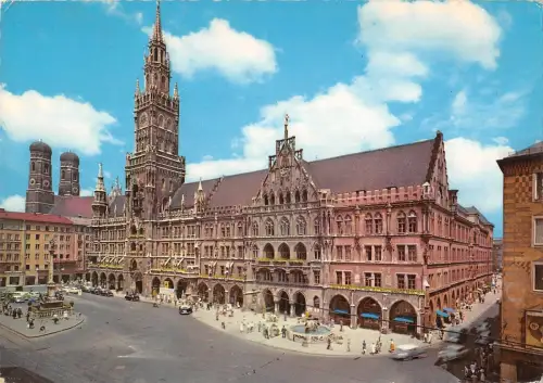 BT15416 München Frauenkirche und Rathaus Germany