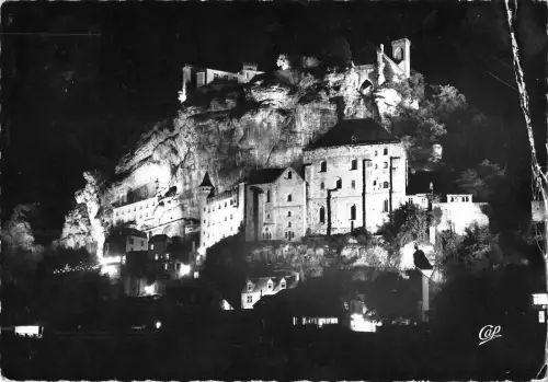 BT3852 Rocamadour le rocher illumine France