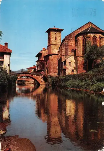 BT8855 St jean Pied de port la nive l eglise France