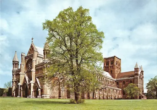 BR76084 Kathedrale und Abteikirche St. Alban Herts UK