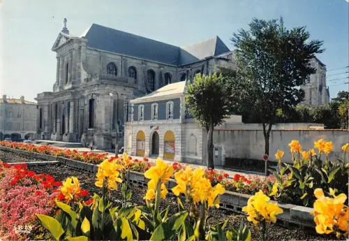 BR54728 La cathedrale st louis La Rochelle france