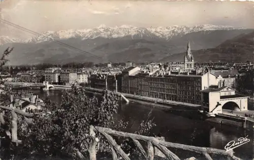 BR38740 Grenoble vue generale te la chaine des alpes france