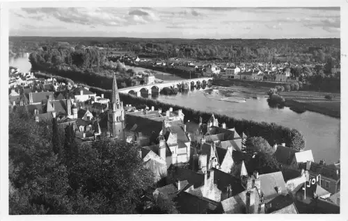 BR18988 Vue generale sur la vieille et la Vienne Chinon france
