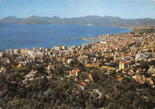 BR27938 Cannes vue generale france