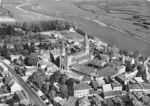 BR6936 Tournus Vue Aerienne L'Abbaye et l'Eglise St-Philibert Frankreich