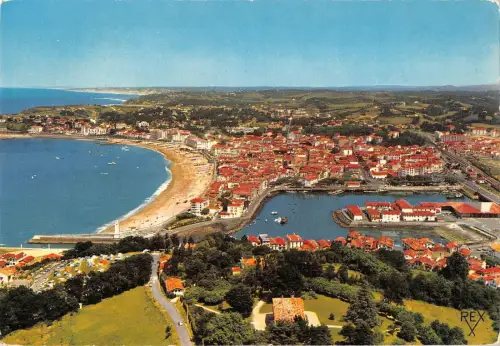 BT8260 St jean de Luz vue generale avec le port et la plage France