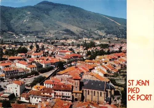 BT8761 St jean pied de port vue generale aerienne France