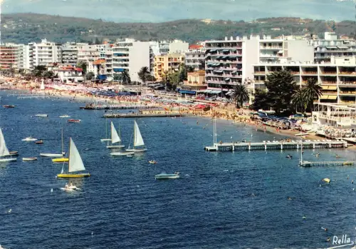 BT6877 Juan les Pins vue generale sur les plages France
