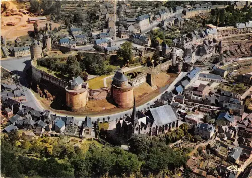 BR30591 Fougeres vue aerienne le chateau France