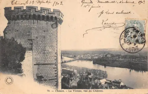 BF3572 la vienne vue du chateau chinon france