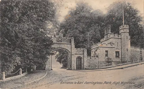 uk15815 Eingang zum Earl Carringtons Park West Wycombe UK