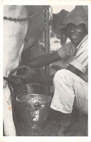 BR40410 dance center d elevange on apprend aux jeunes a tirer un meil Tanzania