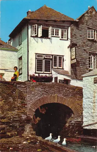 uk6975 house on the props polperro uk