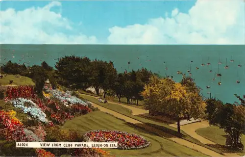 uk8446 view from cliff parade leigh on sea uk