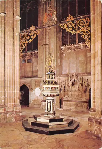 B97466 canterbury cathedral the nave front postkarte uk