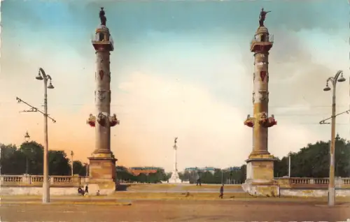 BR51822 Bordeaux les colonnes rostrales Frankreich